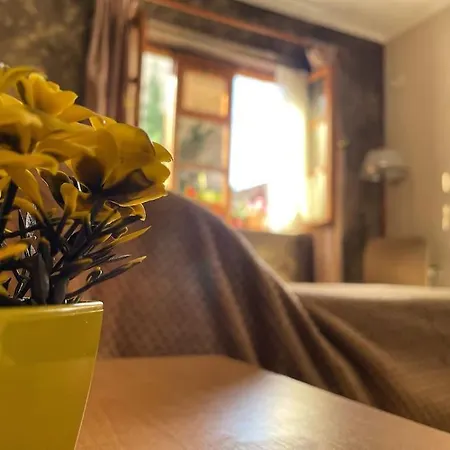 Cozy Old Train Station Appartement Tirana