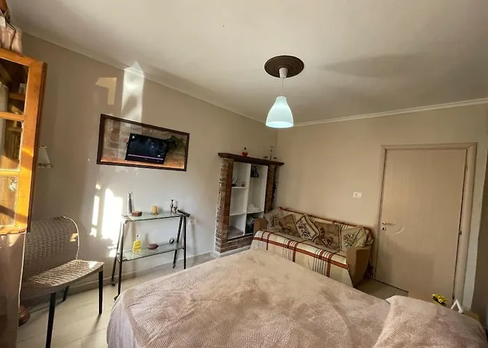 Cozy Old Train Station 公寓 *